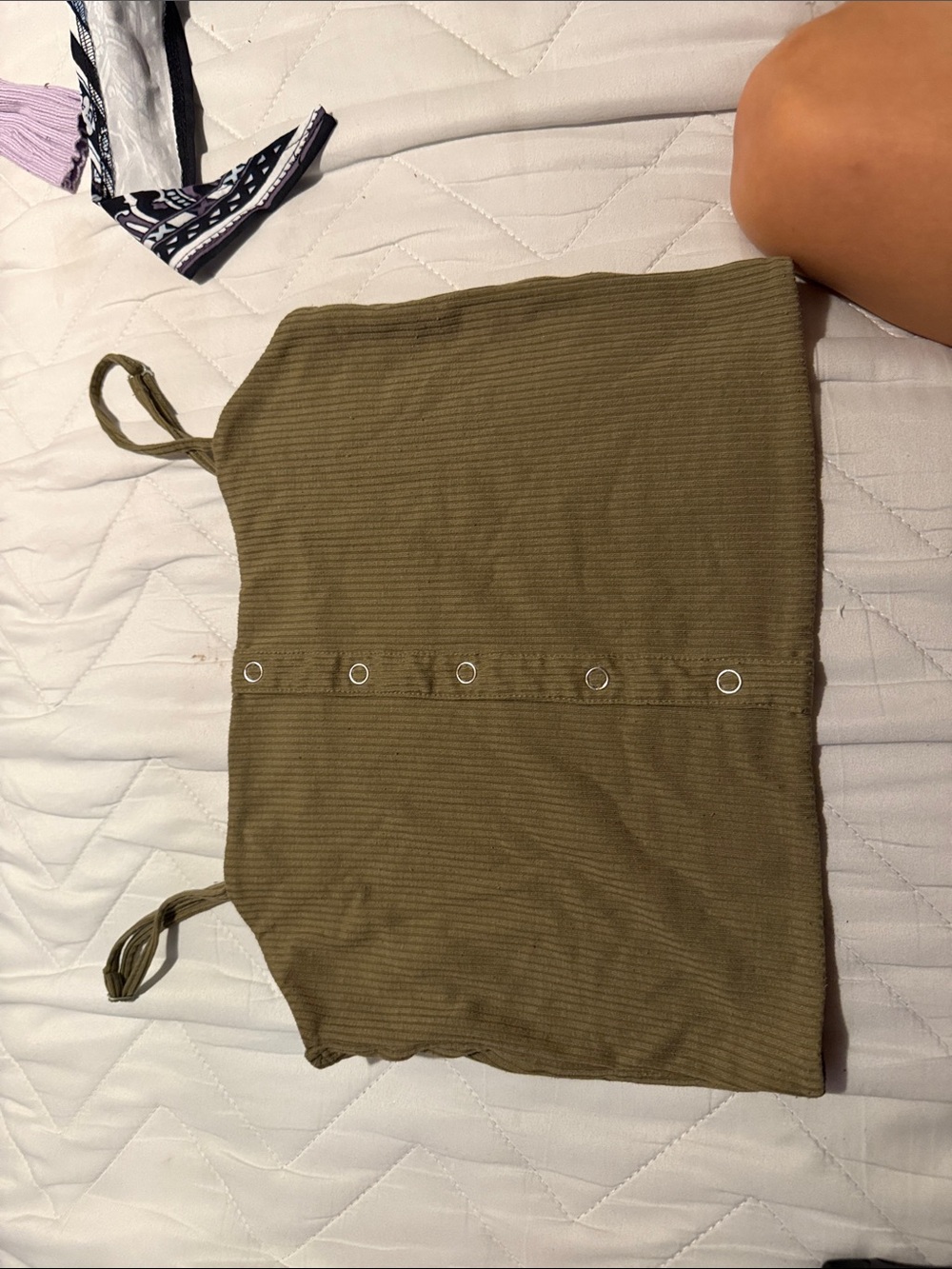 Me to We Olive Green Ribbed Snap-Front Crop Tank